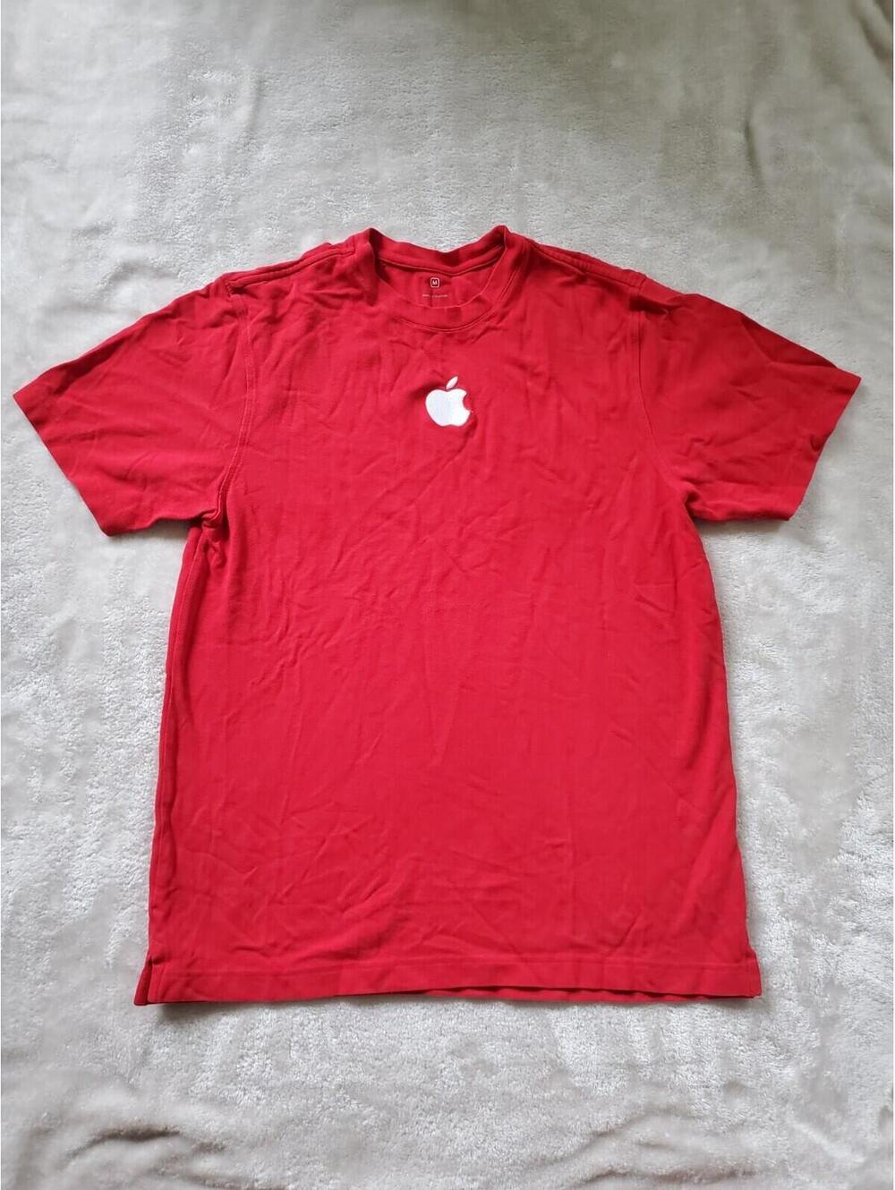 Apple Store Employee Shirt Medium Holiday Red Embroidered Logo T-Shirt